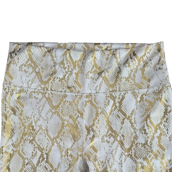 Fabletics Define PowerHold High-Waisted 7/8 Legging in Copper Foil Snake Medium - Picture 8 of 11